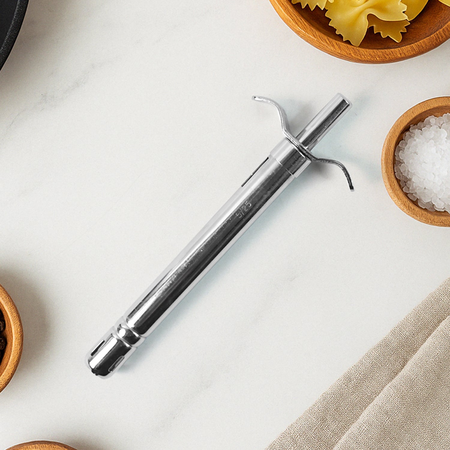 001_235f7b9a-fed8-43e0-8fe6-f67d3e5f5c83 Apex Majestic Stainless Steel Gas Lighter - Image 1