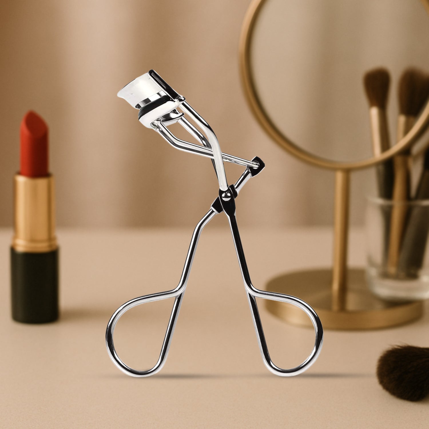 01_3cf6dfde-2ed7-4bdd-a89b-f75d948fbcb3 Classic Stainless Steel Eyelash Curler(1 Pc) - Image 1