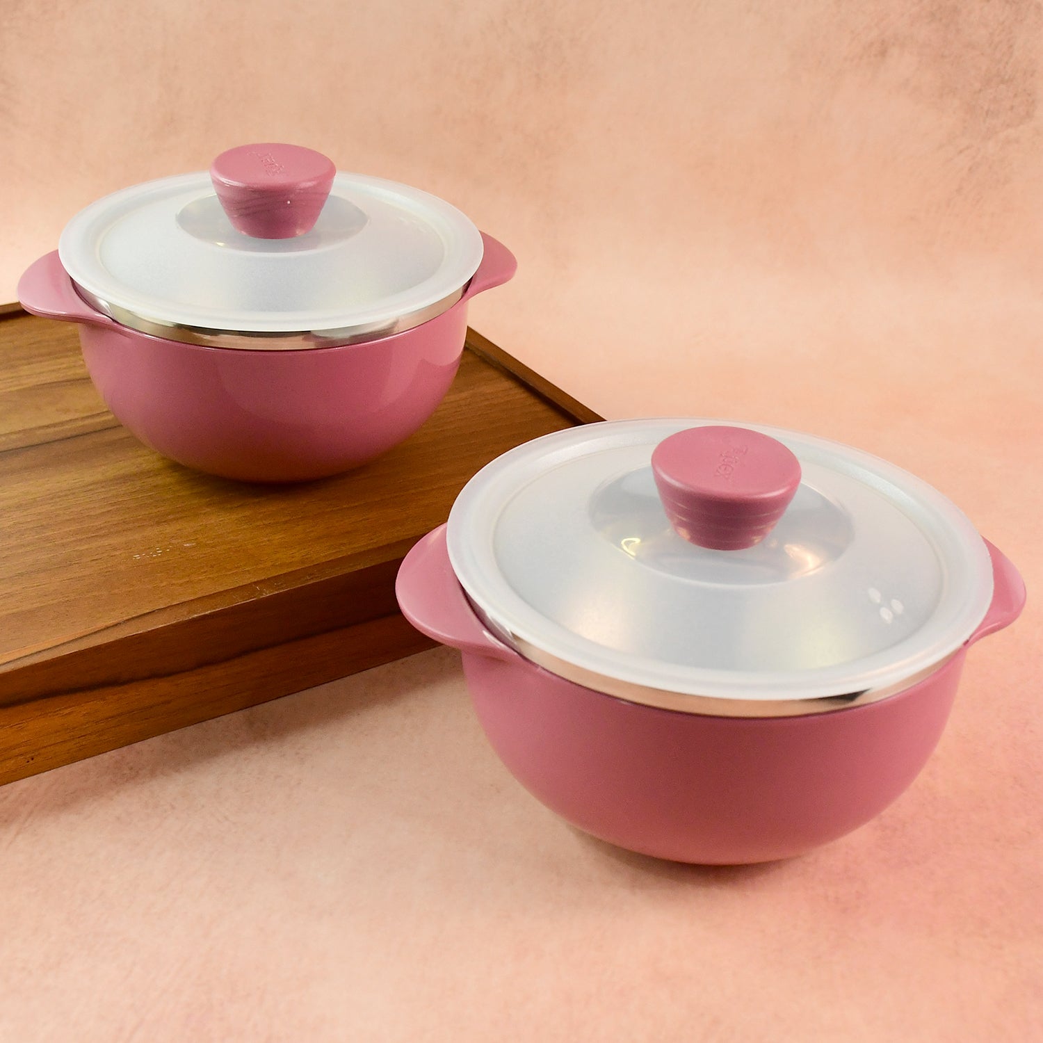 01_b8d16345-41e1-499f-8bfd-a073e07b4cbf Apex Premium Plastic Serving Bowl Set with Lids (2 Pc) - Image 1