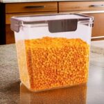 Food Storage Container Airtight Plastic Container with Easy Snap Lids (2500ml / 1 Pc) - Image 4