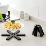 Foldable Non-Slip Heat-Resistant Plastic Hotmat for Kitchen - Image 3
