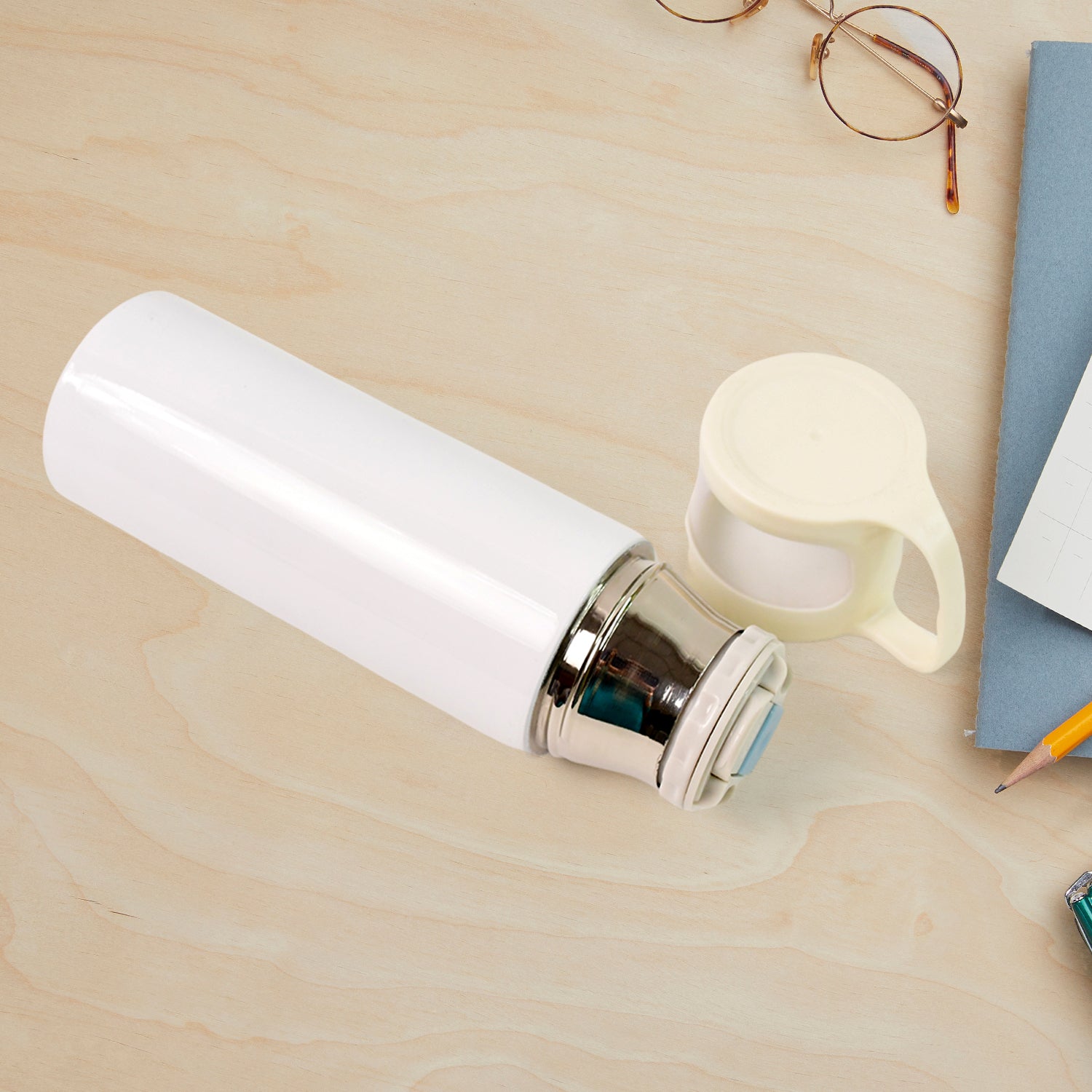 04_89405b8f-52dc-43f4-9c7d-b8d955a8844f Stainless Steel Water Vacuum Bottle (350 ML) - Image 1