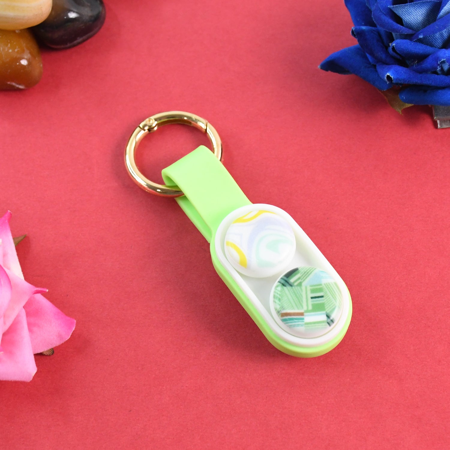 04_c02f6360-483d-4b01-95fd-2c76d87f310c 2-in-1 Magnetic Push Pop Keychain Toy - Image 1