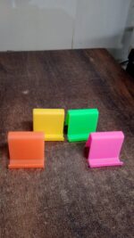 Durable Plastic Mobile Phone Stand with Angled Support (1 Pc / Mix Color) - Image 7