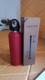 Vacuum Insulated Stainless Steel Water Bottle (630 ML) - Image 8